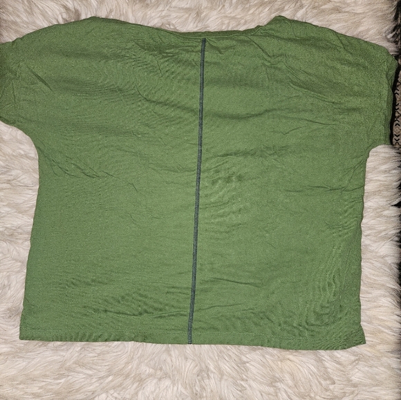 Life Is Good Women’s Green Long Sleeve Sleep Top Bear Heart Graphic – Size L - Picture 4 of 5